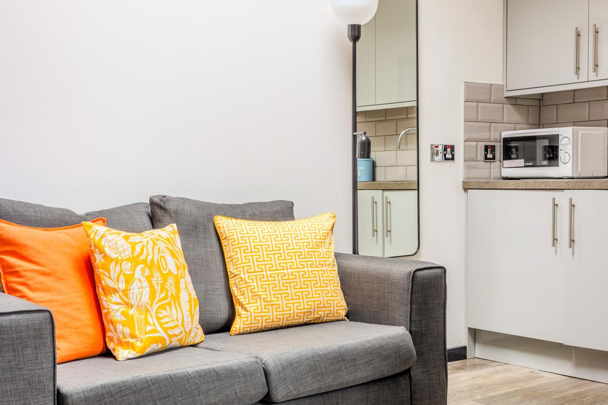 Langdon - Bouverie Place * London